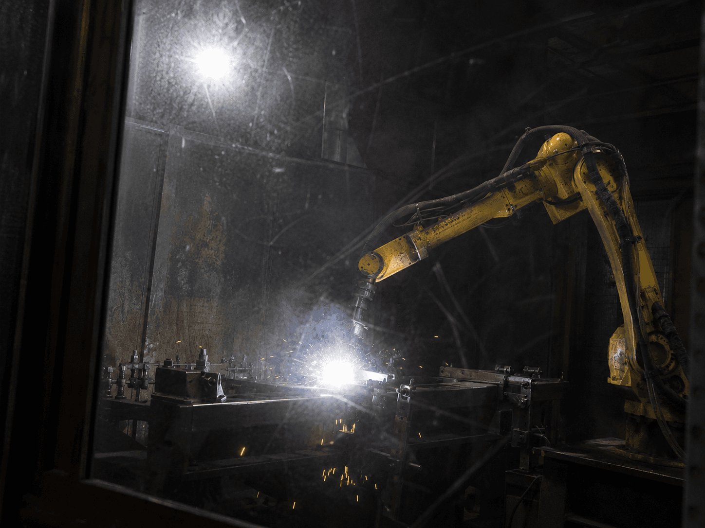 hero-solutions-welding-robot