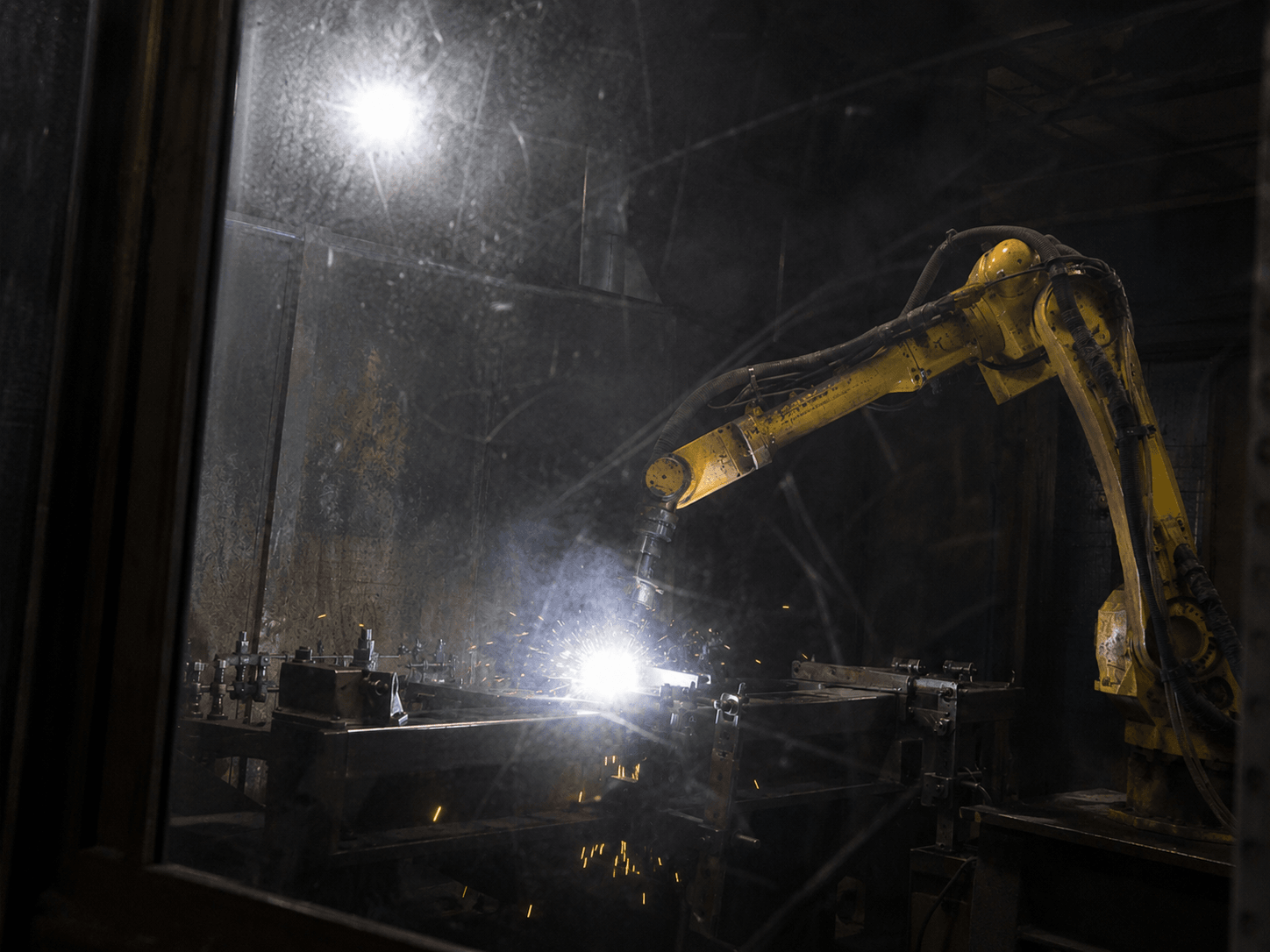 hero-solutions-welding-robot
